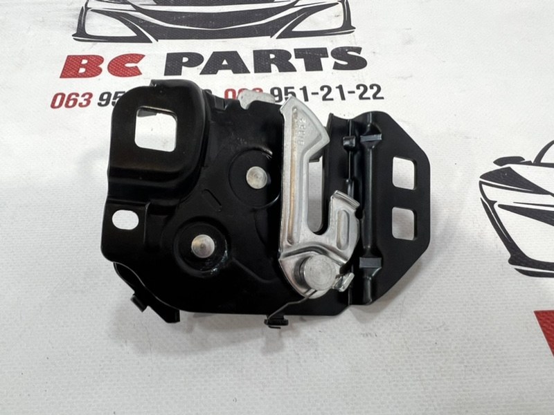 Замок капота передний правый Ford Fusion