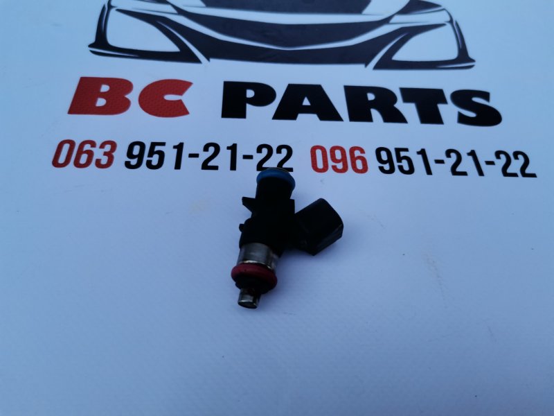 Форсунка топливная Dodge Journey 2011-2020 3.6 05184085AC Б/У
