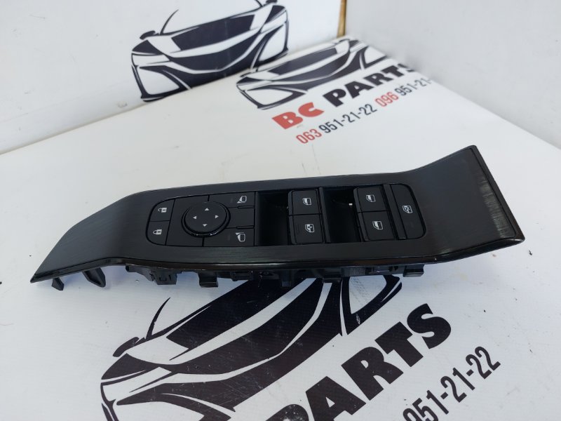 Блок управления стеклоподъемниками Nissan Rogue 2020-2024 T33 2.5 254016RE0C Б/У