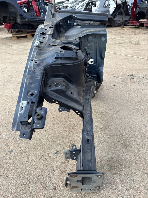 Четверть передний правый Mazda 3 2.5