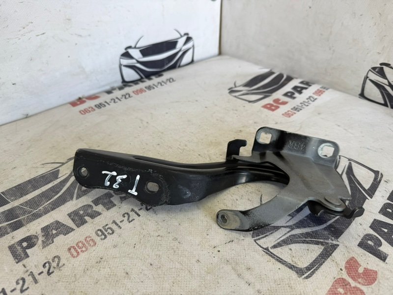 Петля капота правая Rogue 2013-2020 T32