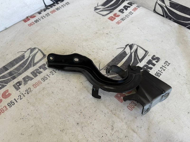 Петля капота правая Rogue 2013-2020 T32
