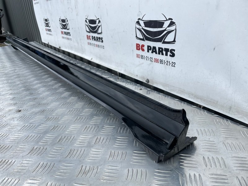 Накладка порога правая EV6 2023
