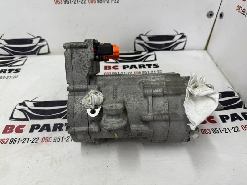 Компрессор кондиционера EV6 2023