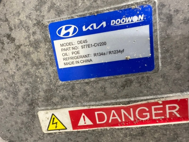 Компрессор кондиционера EV6 2023