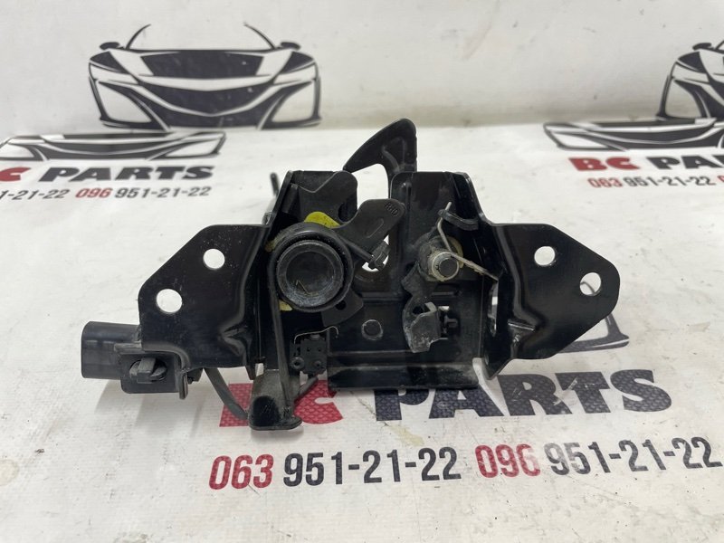 Замок капота EV6 2023