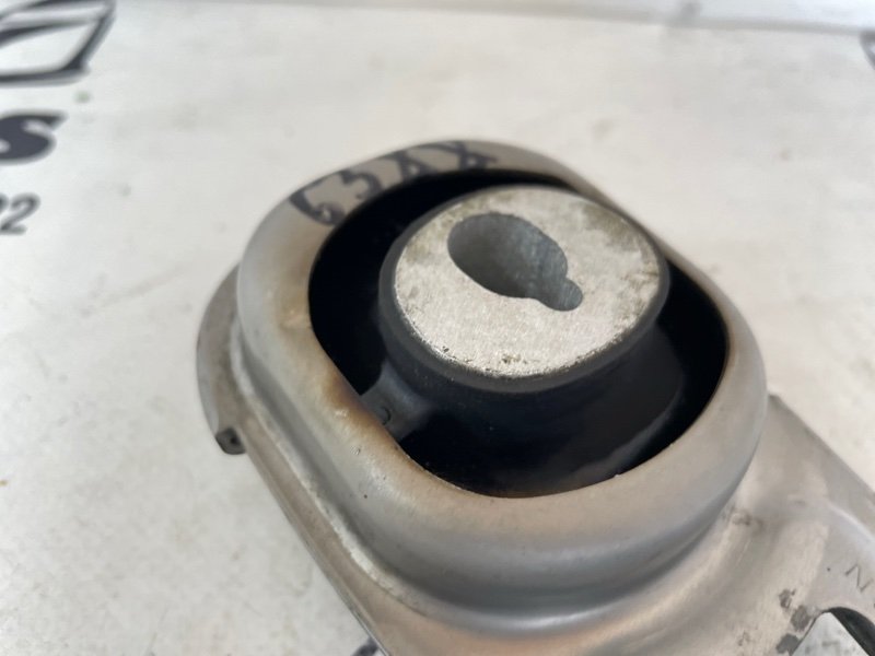 Подушка двигателя нижняя Nissan Rogue T33 2.5