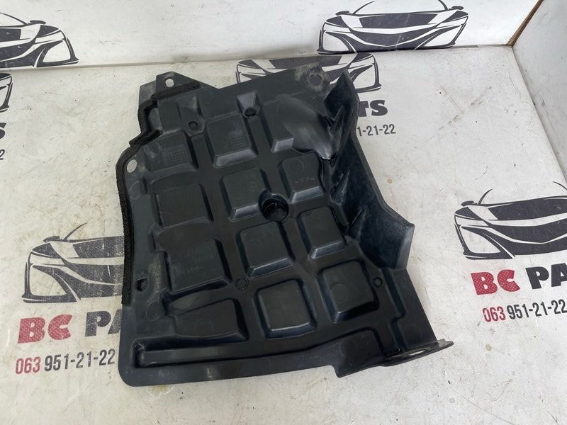 Защита двигателя правая Nissan Rogue 2021 T33 2.5 648386RR0A Б/У