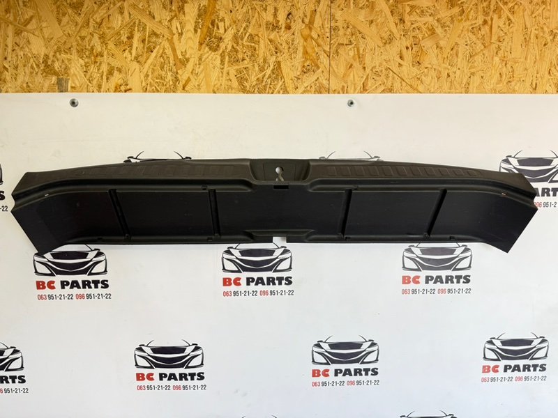 Накладка замка багажника Honda Pilot 2020 3.5 84640-TG7-A11ZB Б/У