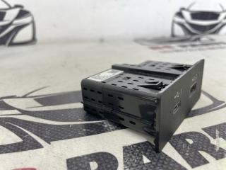 USB разъем Nissan Rogue T33 2.5 USB разъем Nissan Rogue T33 2.5