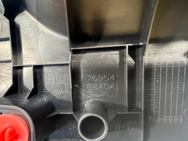 Накладка порога задняя левая Rogue 2020 T33 2.5