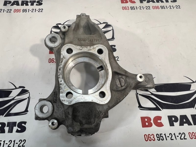 Цапфа передняя левая Ford Fusion 2012-2020 DG9C-3K171-A Б/У