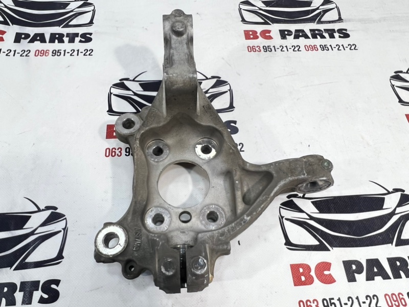 Цапфа передняя правая Fusion 2012-2020