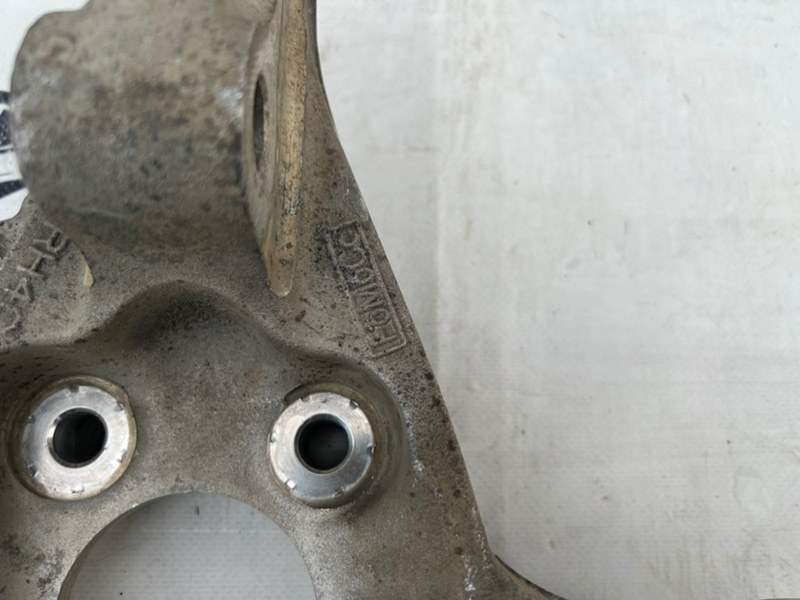 Цапфа передняя правая Fusion 2012-2020