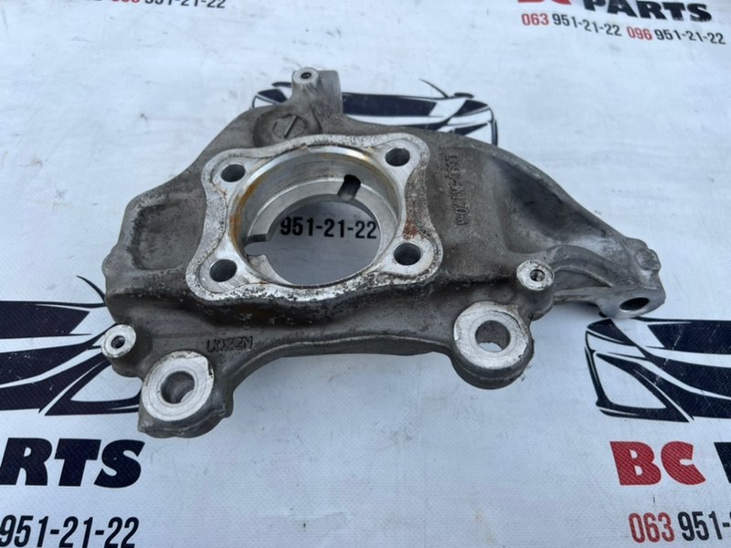 Цапфа передняя правая Ford Fusion