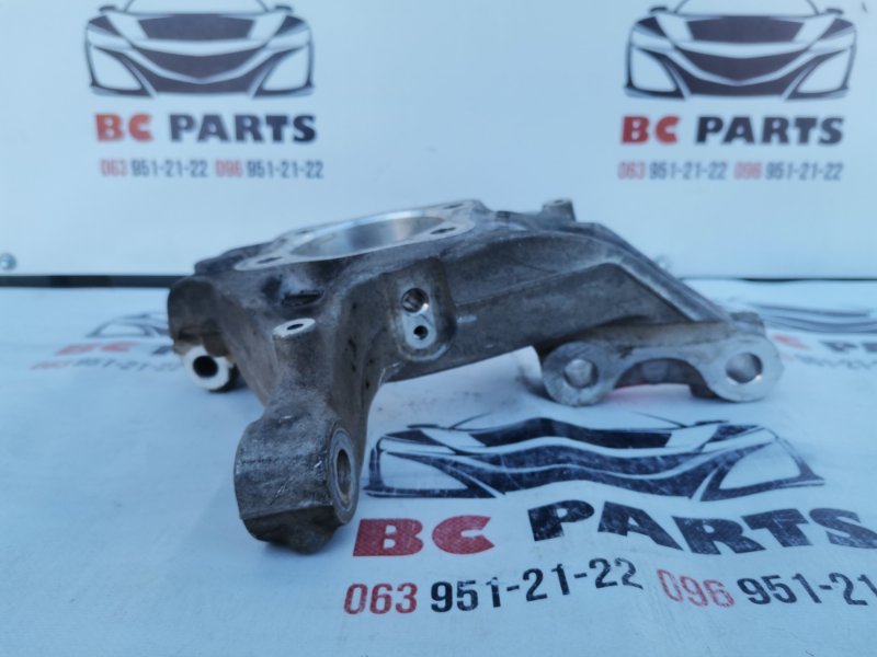 Цапфа передняя левая Ford Fusion