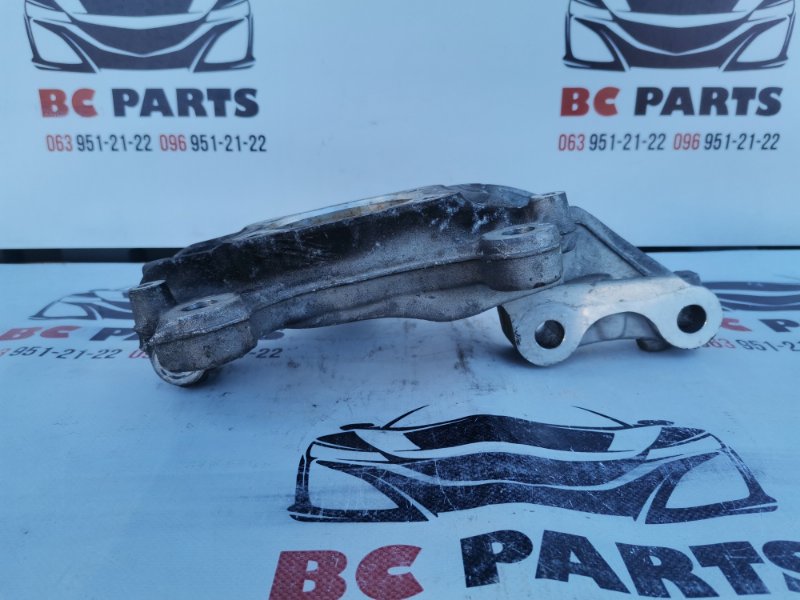 Цапфа передняя правая Ford Fusion