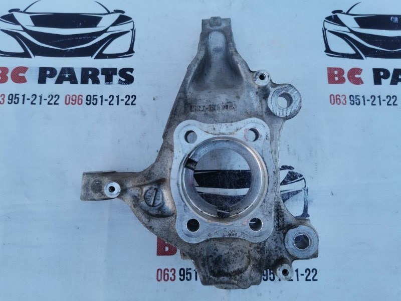 Цапфа передняя правая Ford Fusion