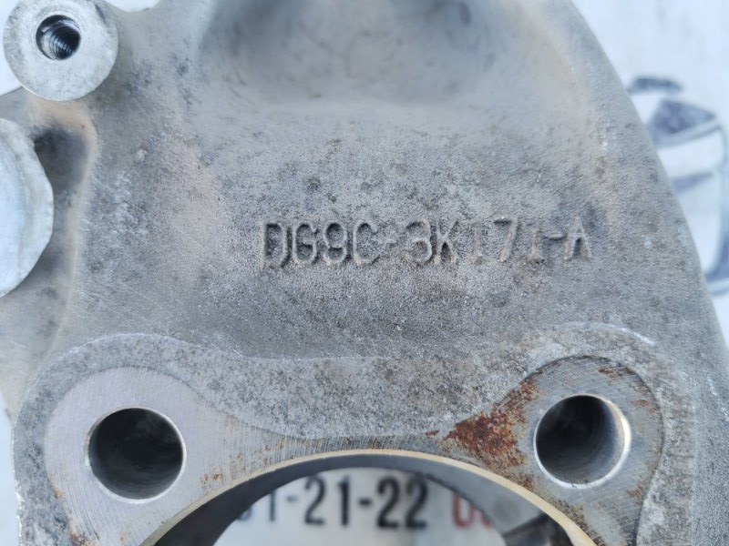 Цапфа передняя левая Fusion 2012-2020