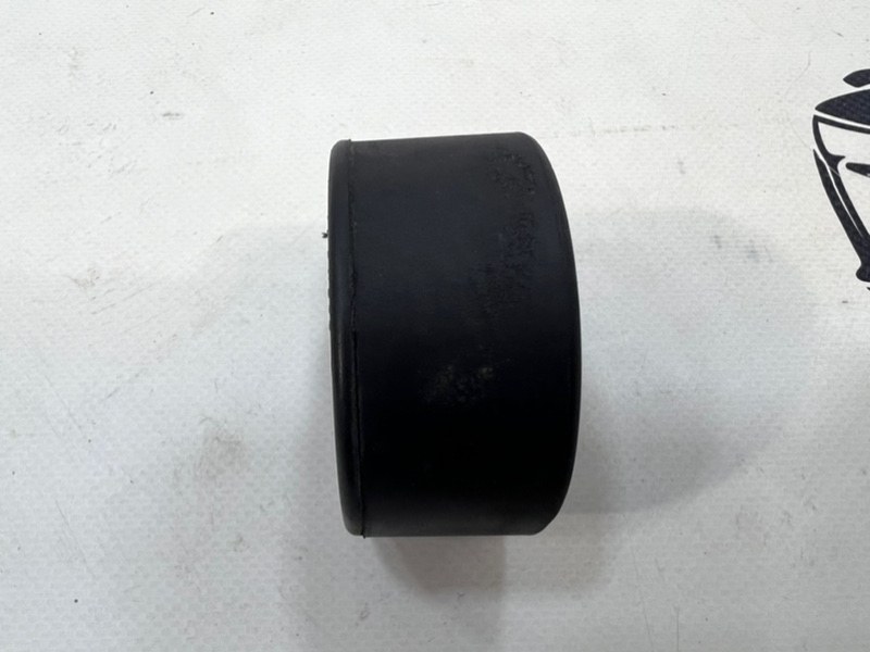 Подушка выхлопной трубы Nissan Rogue T32 QR25 2.5
