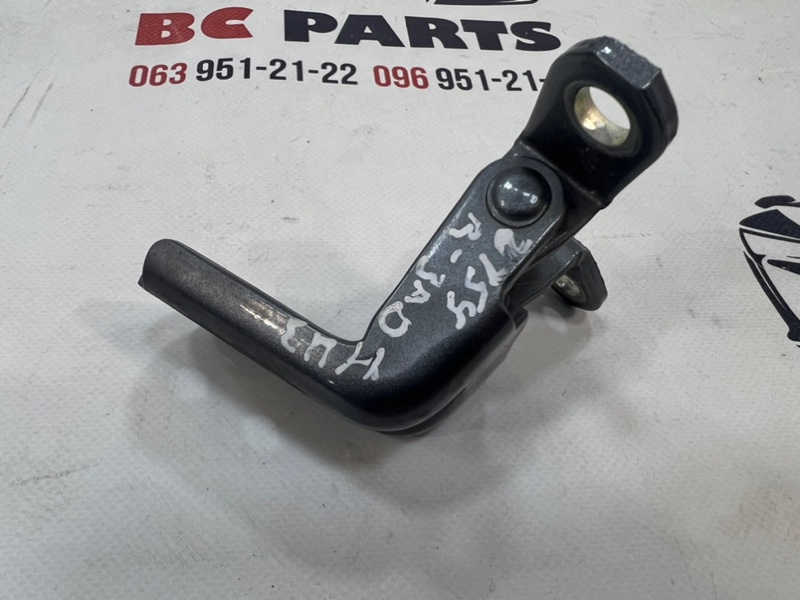 Петля двери задняя правая Nissan Rogue T32 QR25 2.5