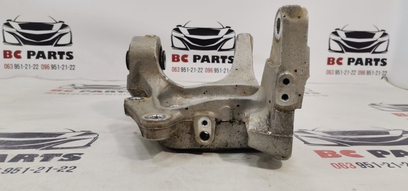 Цапфа задняя правая Ford Fusion