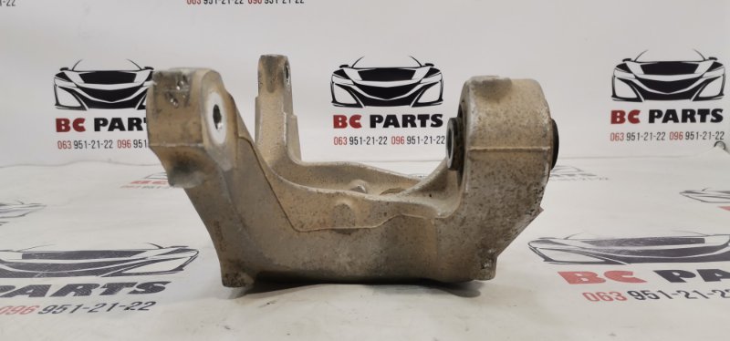 Цапфа задняя правая Ford Fusion 2012-2020 DG9C-5B758-A Б/У