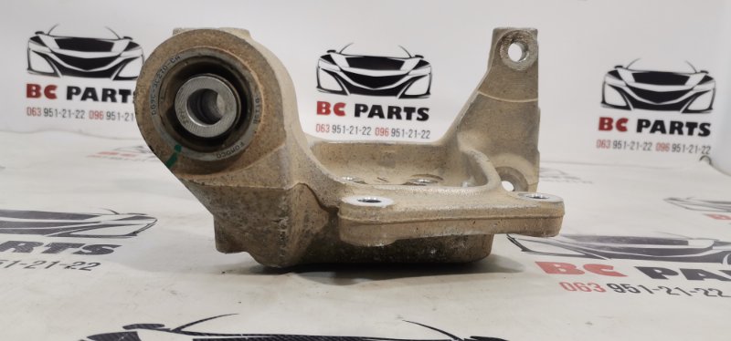 Цапфа задняя правая Fusion 2012-2020