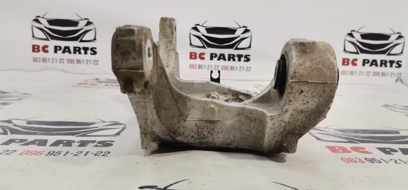 Цапфа задняя правая Ford Fusion 2012-2020 DG9C-5B758-A Б/У