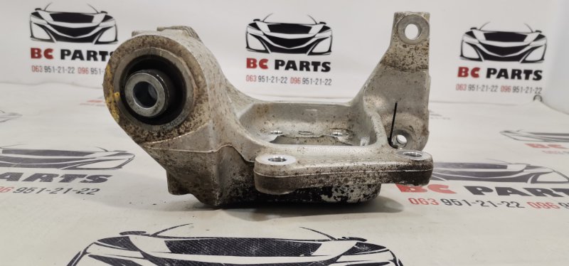 Цапфа задняя правая Fusion 2012-2020