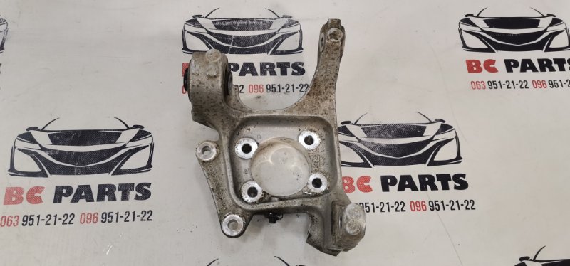 Цапфа задняя правая Fusion 2012-2020