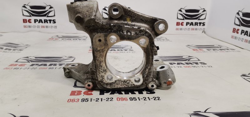 Цапфа задняя правая Fusion 2012-2020