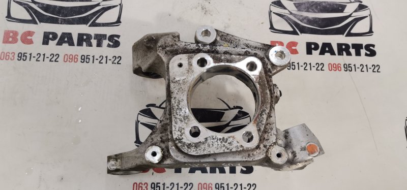 Цапфа задняя правая Fusion 2012-2020