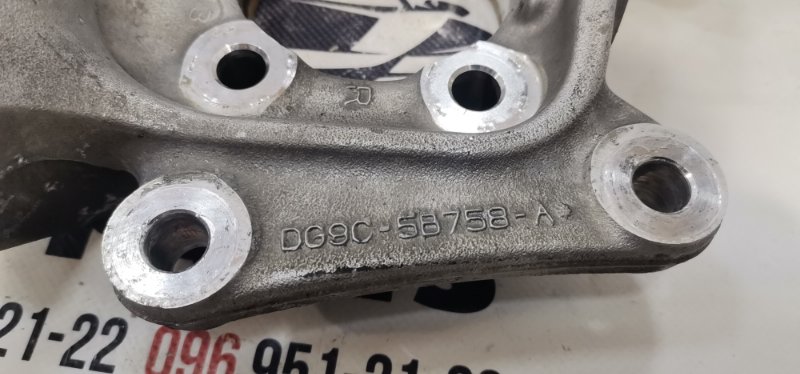 Цапфа задняя правая Fusion 2012-2020