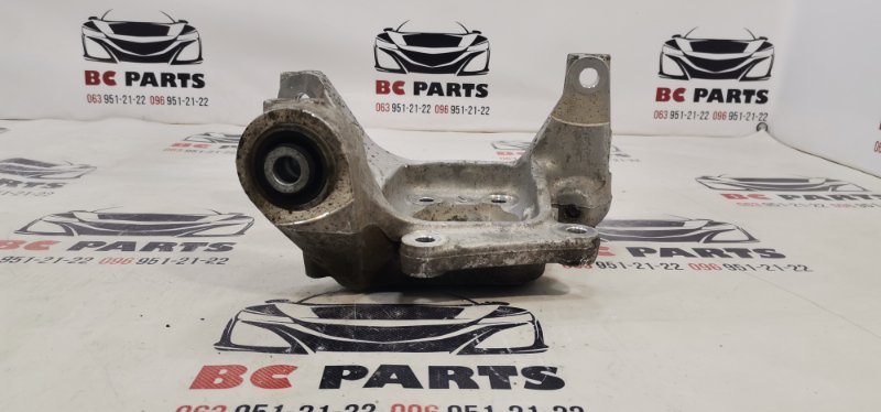 Цапфа задняя правая Fusion 2012-2020