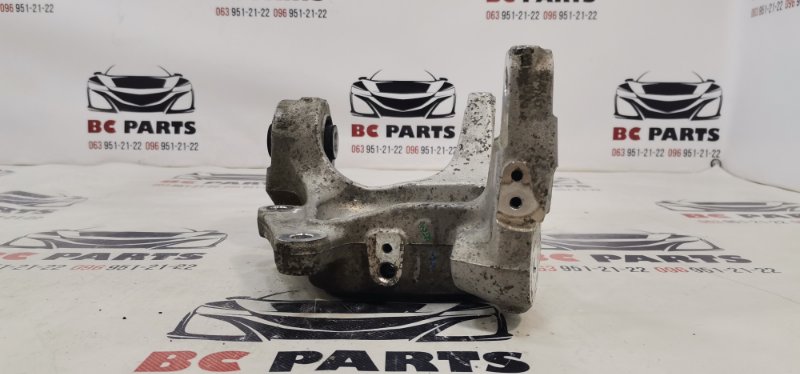 Цапфа задняя правая Ford Fusion