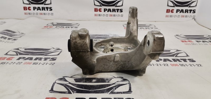 Цапфа задняя левая Ford Fusion 2012-2020 DG9C-5B759-A Б/У