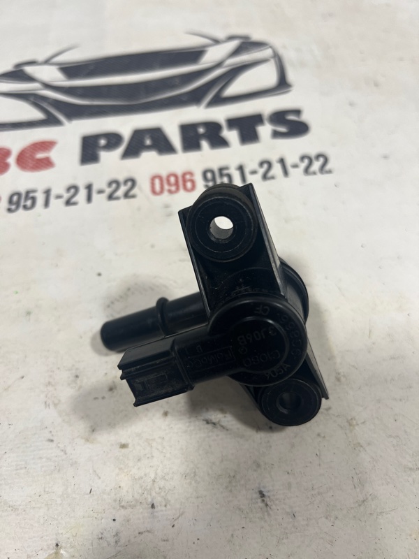 Клапан вентиляции топливного бака Ford Fusion 2012-2020 2.5 9U5A 9G866 CF Б/У