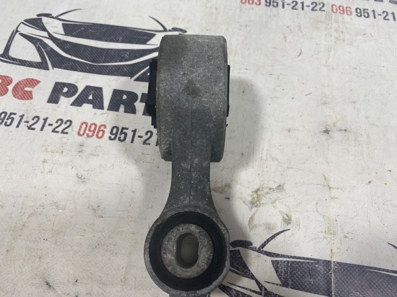 Подушка двигателя правая Nissan Rogue T32 QR25 2.5