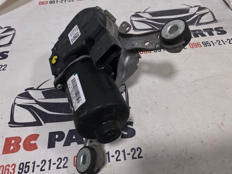 Мотор дворников передний правый Ford Fusion 2.5 Мотор дворников передний правый Ford Fusion 2.5