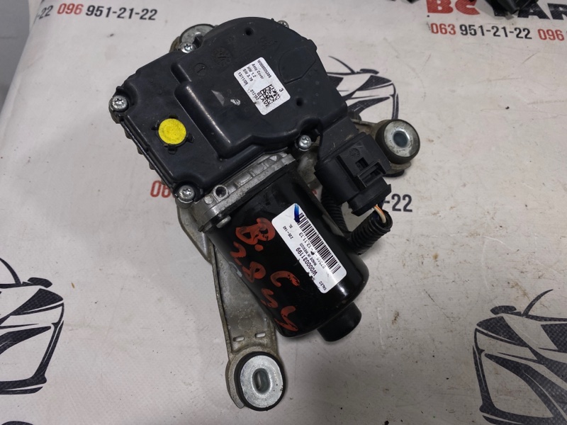 Мотор дворников передний правый Ford Fusion 2012-2020 2.5 DS7317504BF Б/У
