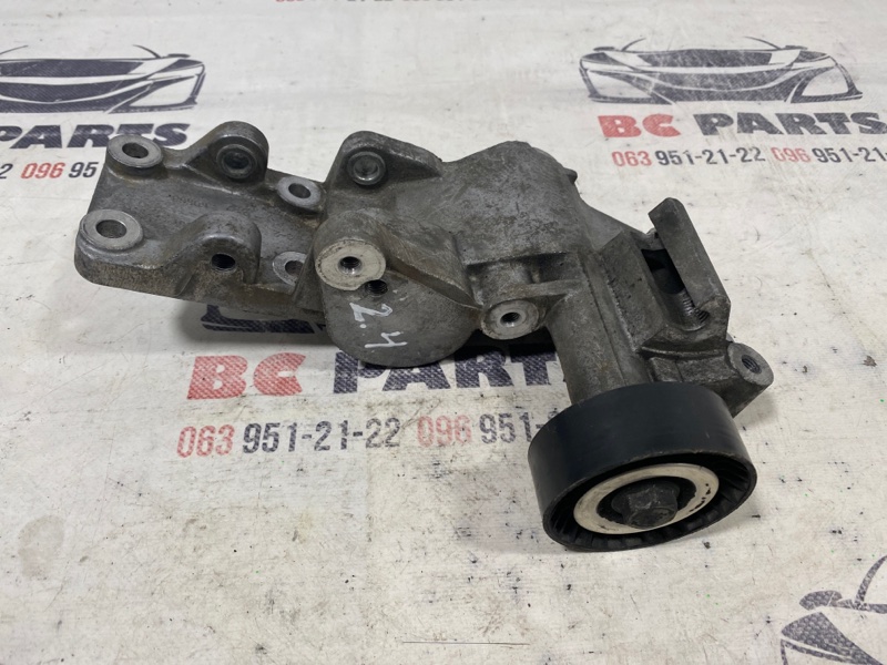 Кронштейн генератора Dodge Journey 2012-2020 2.4 4891592AA Б/У