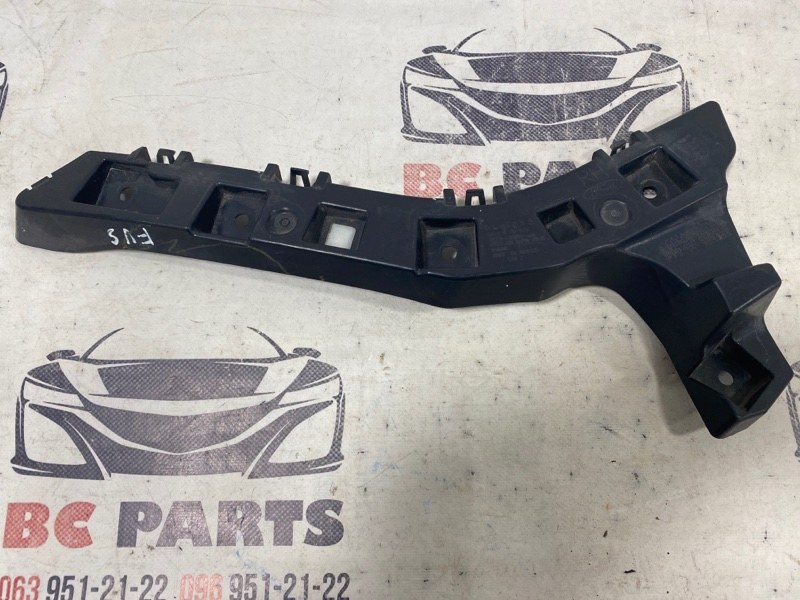 Крепление бампера заднее правое Ford Fusion 2012-2021 DS73-17A881-AE Б/У