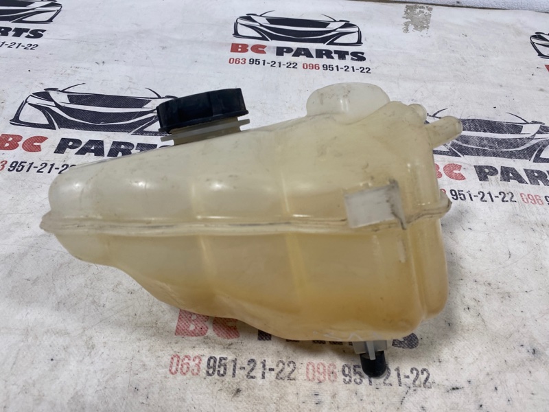 Бачок расширительный Ford Fusion