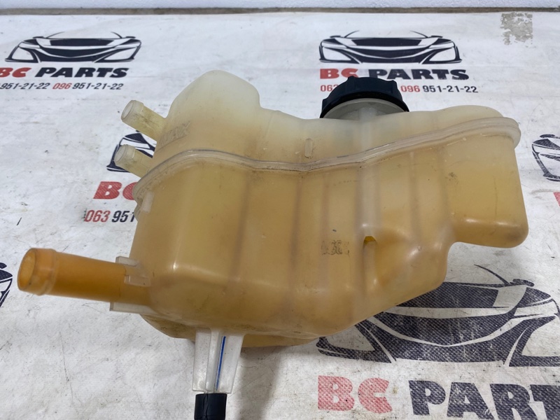 Бачок расширительный Ford Fusion