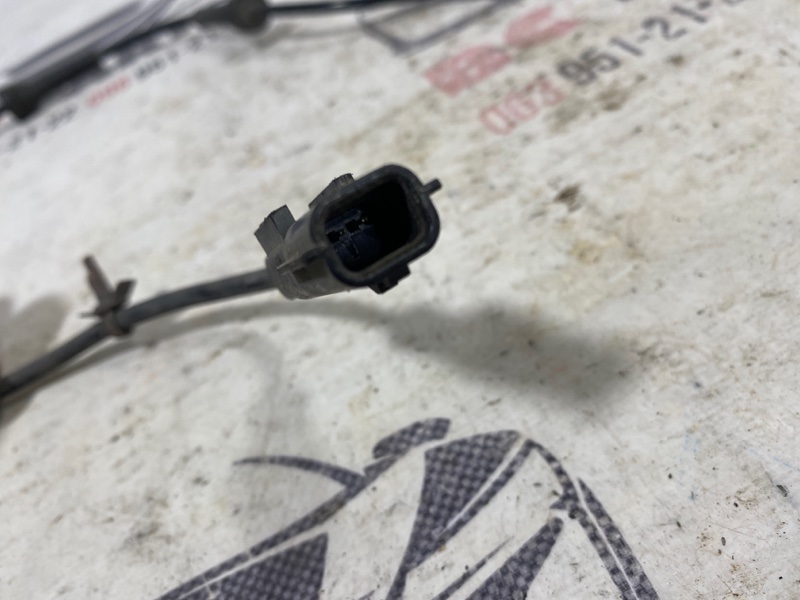 Датчик ABS задний Nissan Rogue 2013-2020 T32 QR25 2.5 479004BF0A Б/У