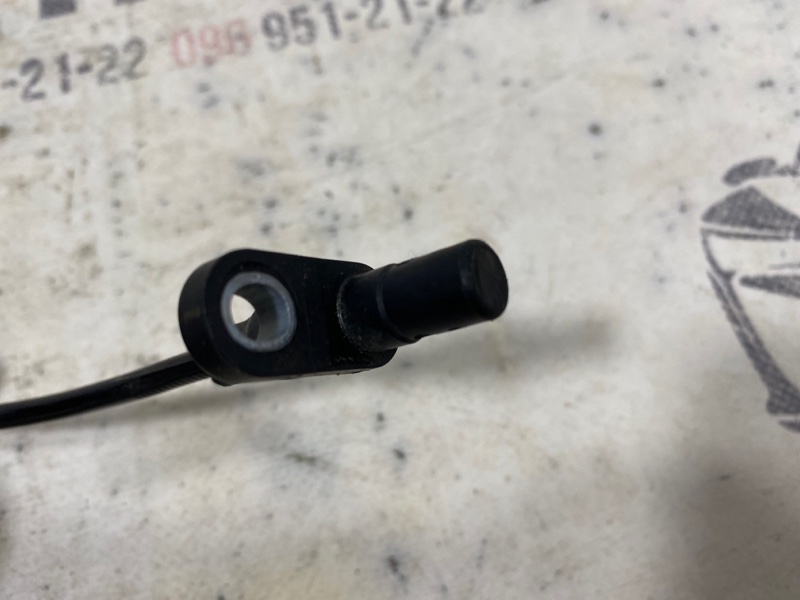 Датчик ABS задний Nissan Rogue T32