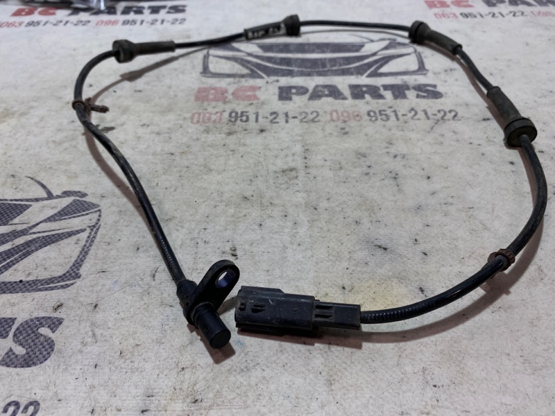 Датчик ABS задний правый Rogue 2013-2020 T32