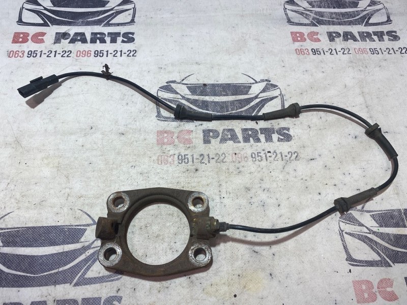 Датчик ABS задний правый Rogue 2013-2020 T32