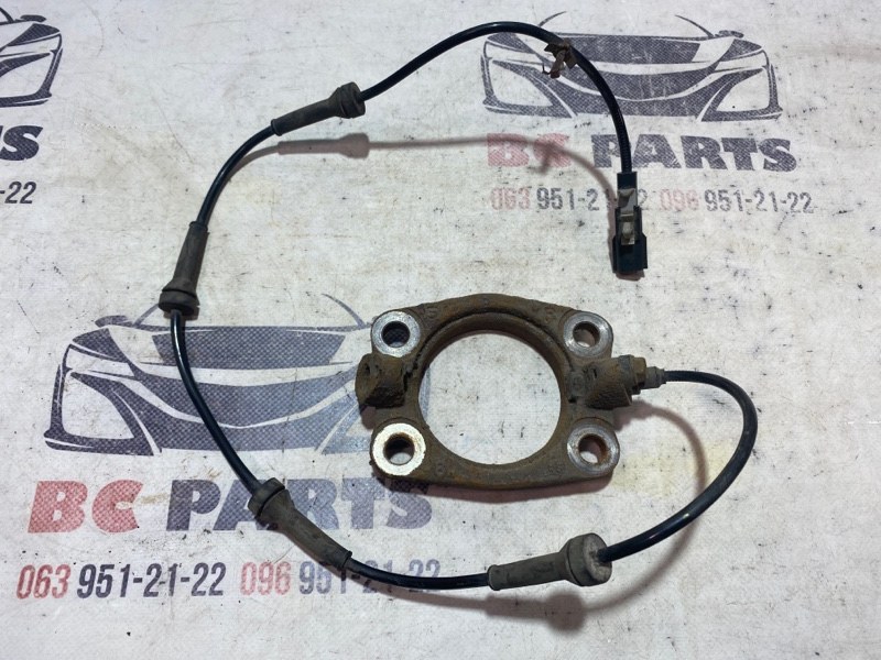 Датчик ABS задний правый Nissan Rogue 2013-2020 T32 47900-4CE4A Б/У
